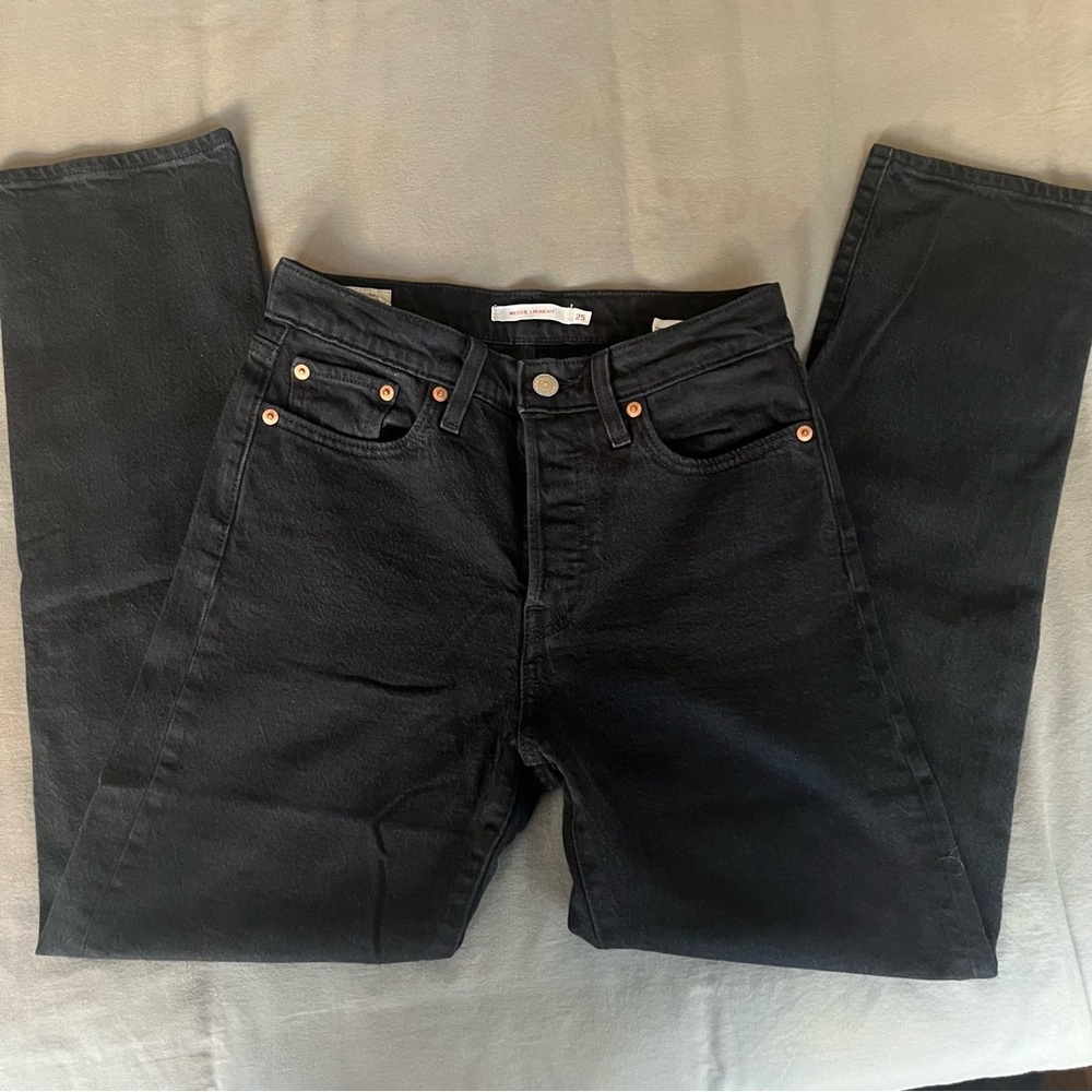Levi’s Wedgie Straight Jeans — Black - Picture 3 of 9